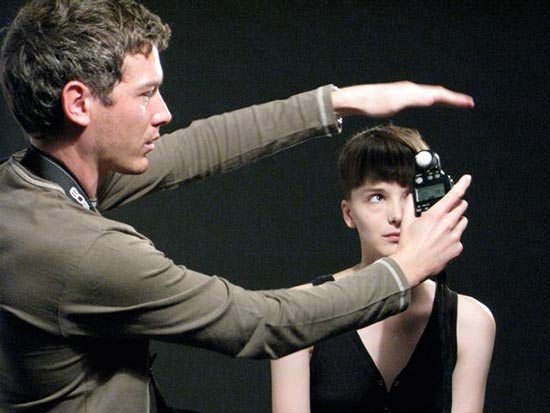 Cours de prise de vue dans le studio de Philippe Verm&egrave;s